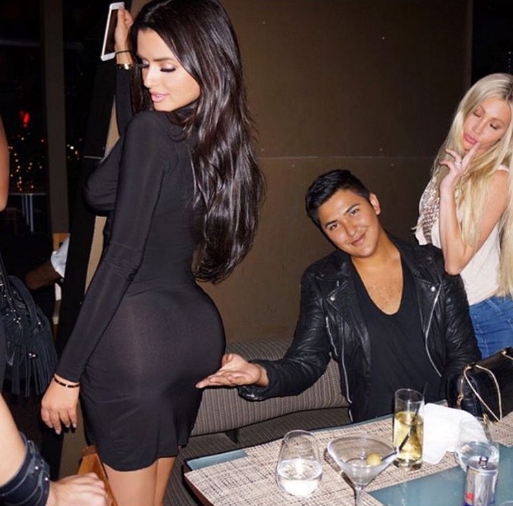 abigail-ratchford-with-friends-10