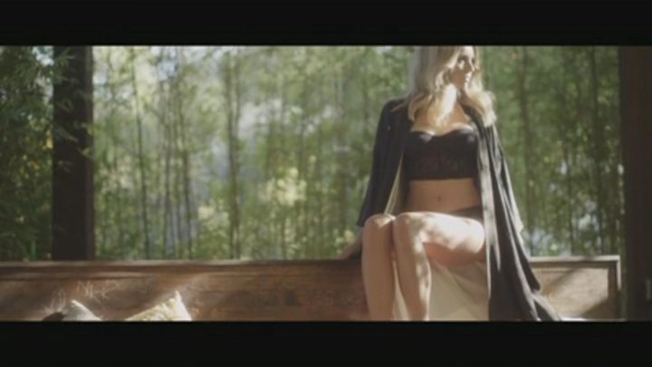 Keeley Hazell – FHM – Sexy Shorts
