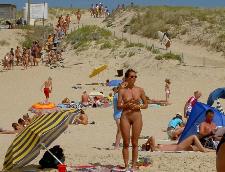 Nudism amateur – family and girls beach
