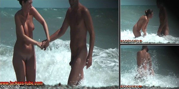 Nudist Beach hot girls fully nude