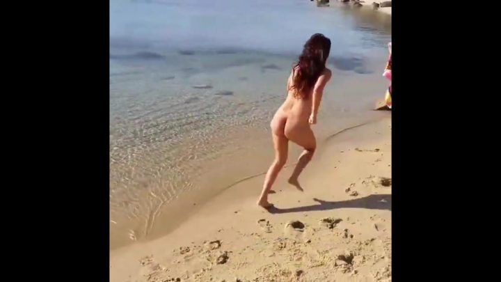 Crazzy Nude Game in the Beach