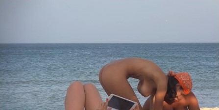 I LOVE THE BEACH NUDISM