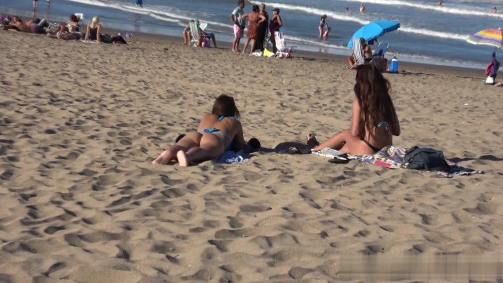 Beach Real Girls