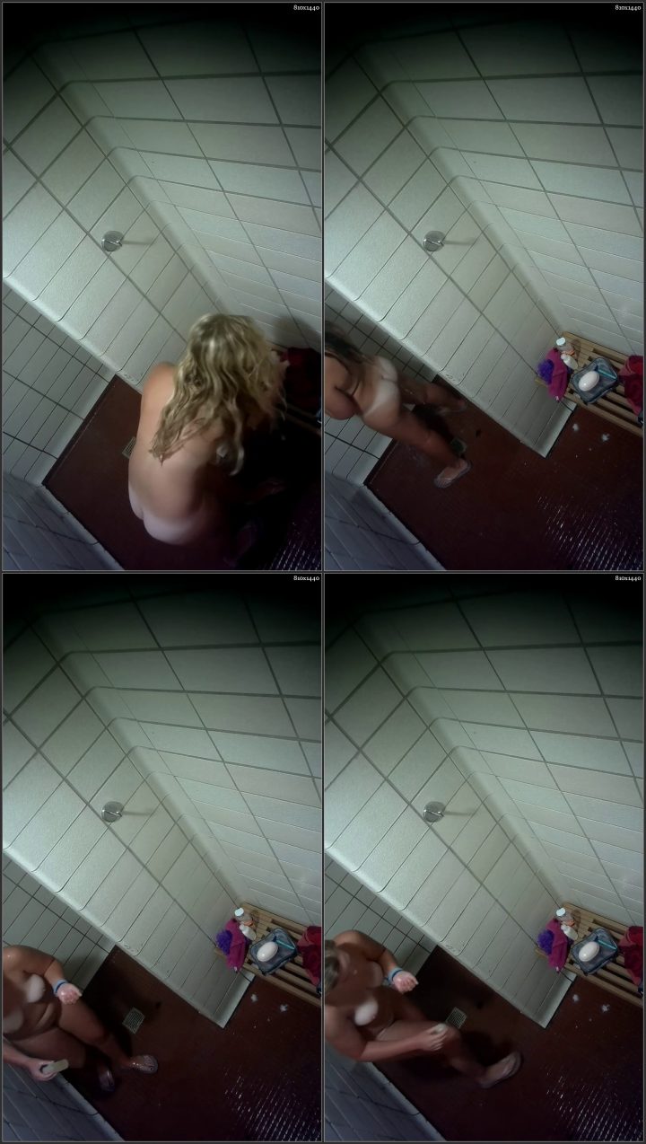 Voyeur peeps on curvy girl shaving pussy in shower