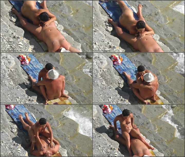 Couple fucking at the beach