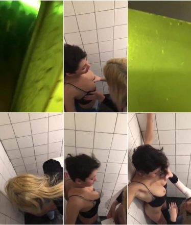 Rough lesbians in the club toilet