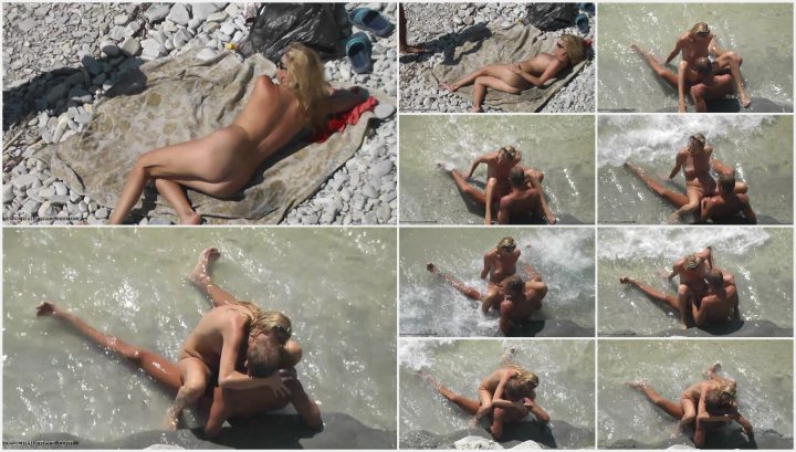 Horny boy fucks girlfriend on beach