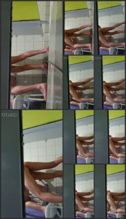 Spying girls in the beach cabin 35