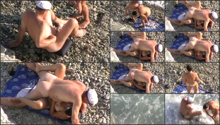 Nice fuck poses on the beach