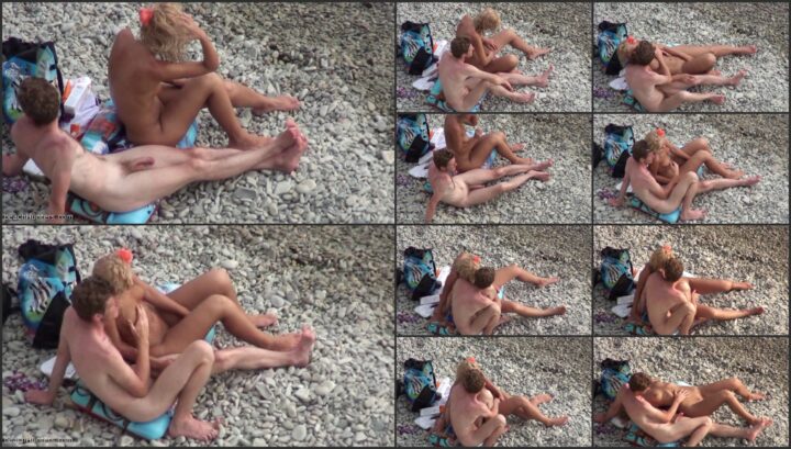 Nice fuck poses on the beach