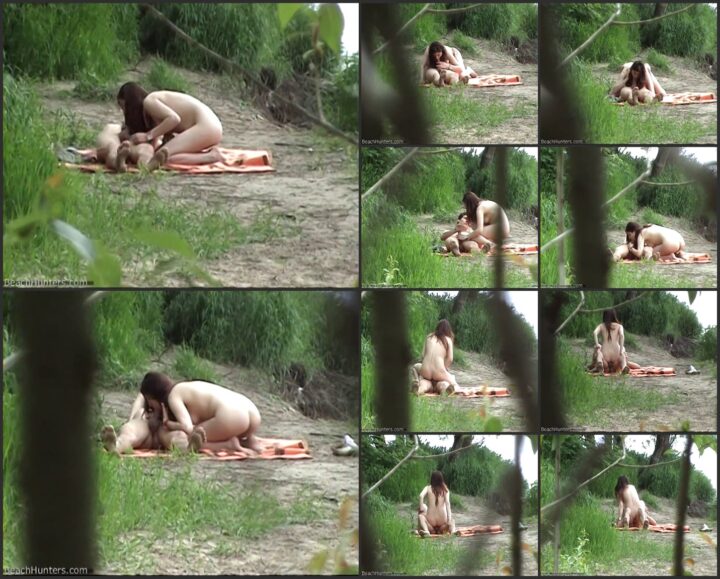 Beach sex got caught by a voyeur