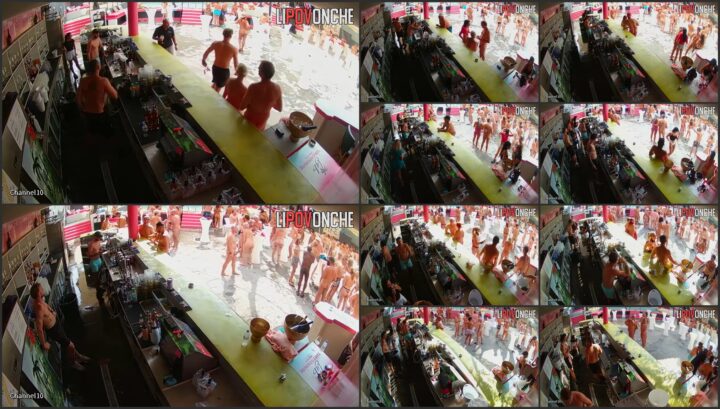 Sex in swingers club 28