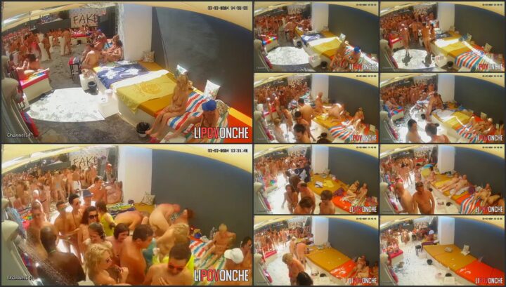 Sex in swingers club 29