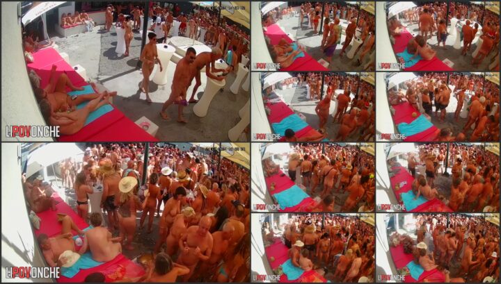 Sex in swingers club 34