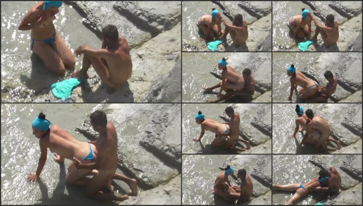 Love making spied on the beach