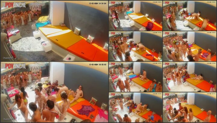 Sex in swingers club 82