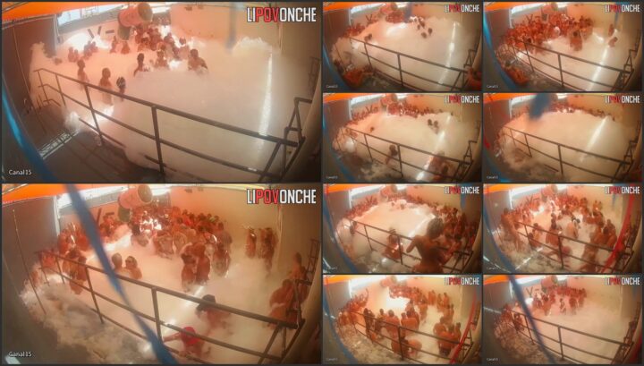 Sex in swingers club 87