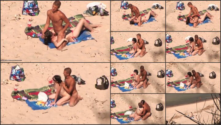 They got horny while on the beach