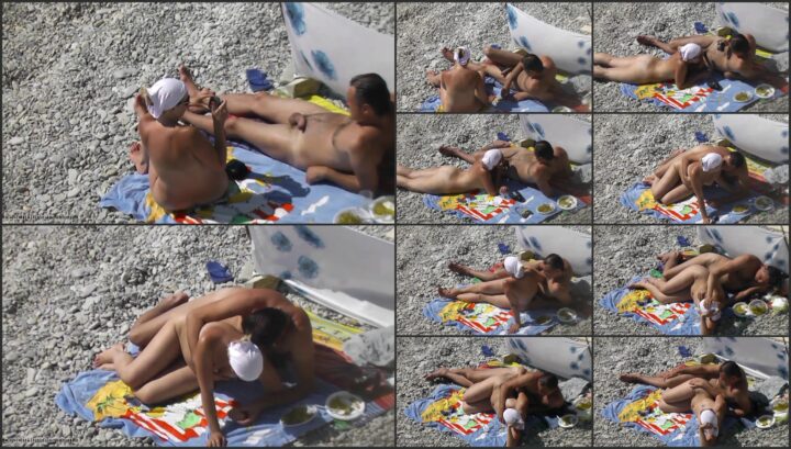 Beach cuddling turned into sex