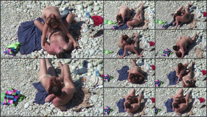 Voyeur caught a couple on the beach